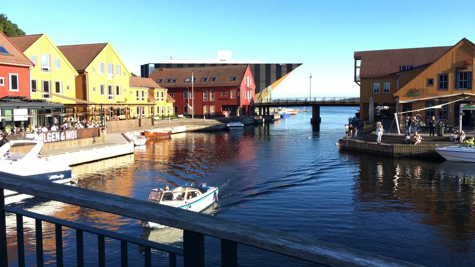 Fiskebrygga vid Gravanekanalen i Kristiansand