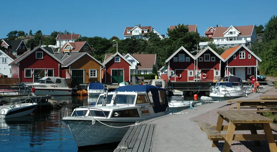Bootshäuser und Boote auf Flekkerøy vor Kristiansand