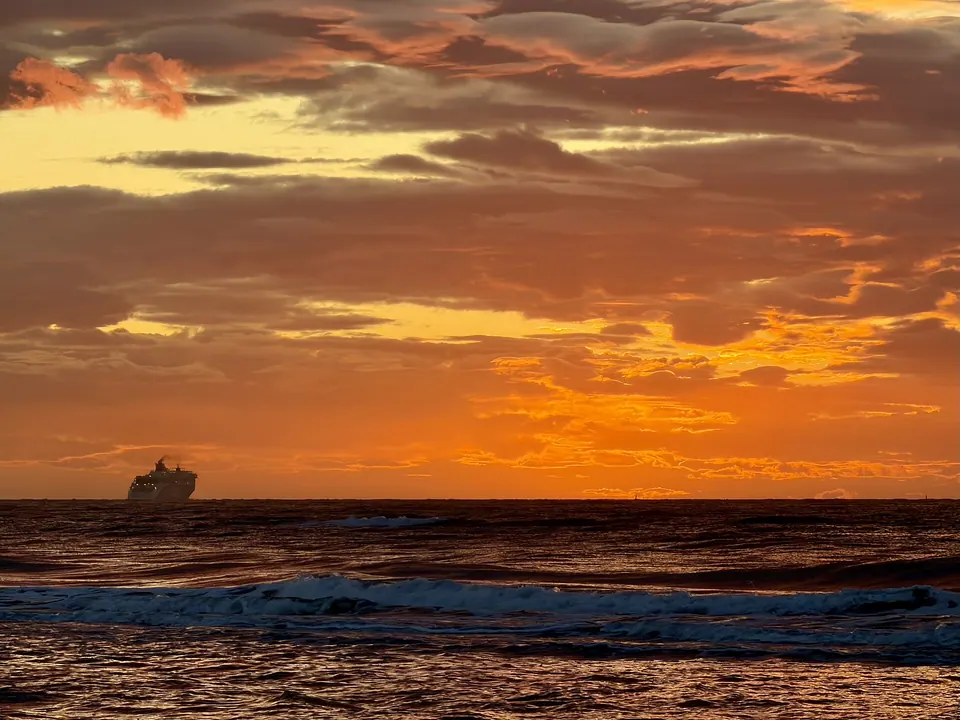 Sonnenuntergang über dem Skagerrak bei Hirtshals