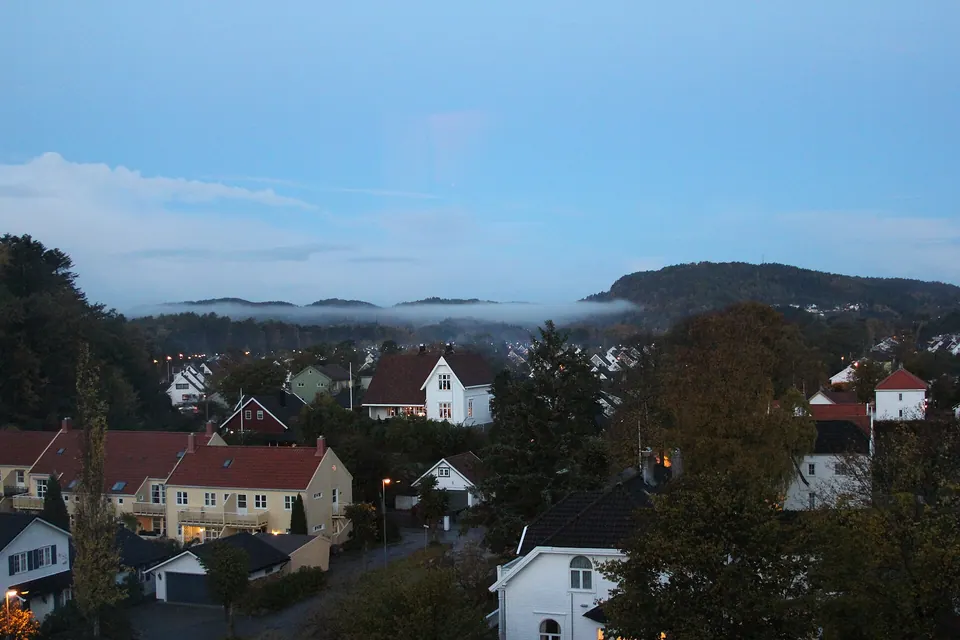 Weiße Häuser in Mandal