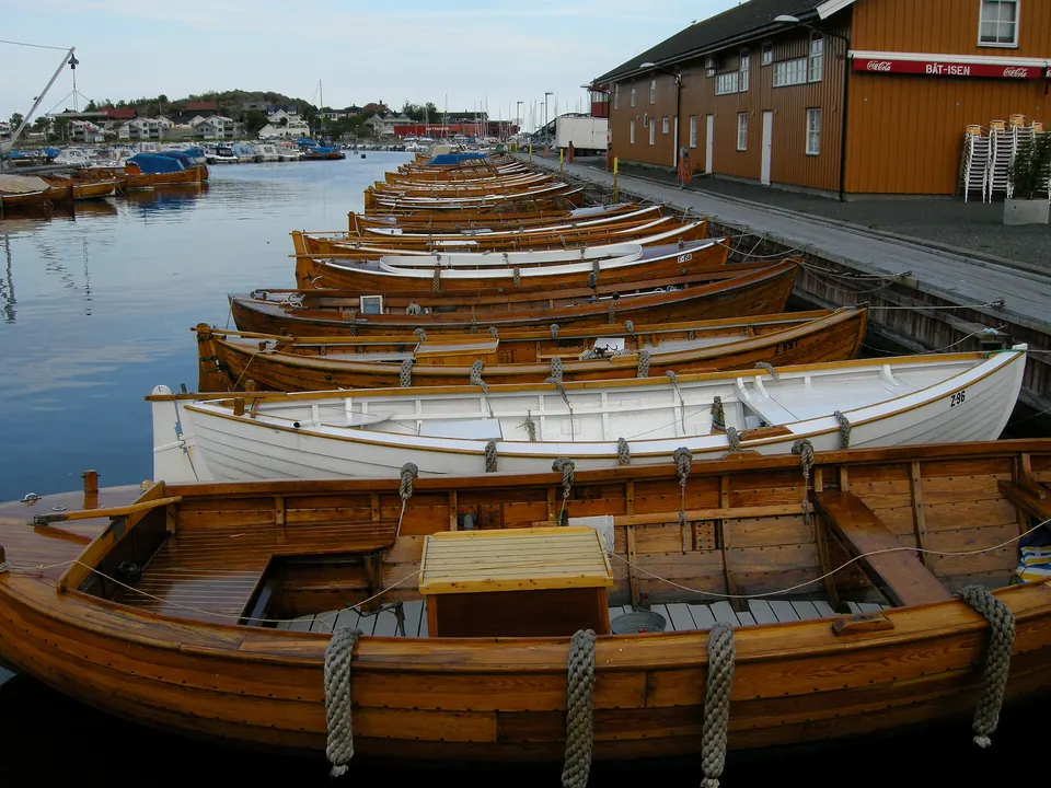 Holzboote im Hafen von Stavern an der Skagerrak-Küste (Vestfold)
